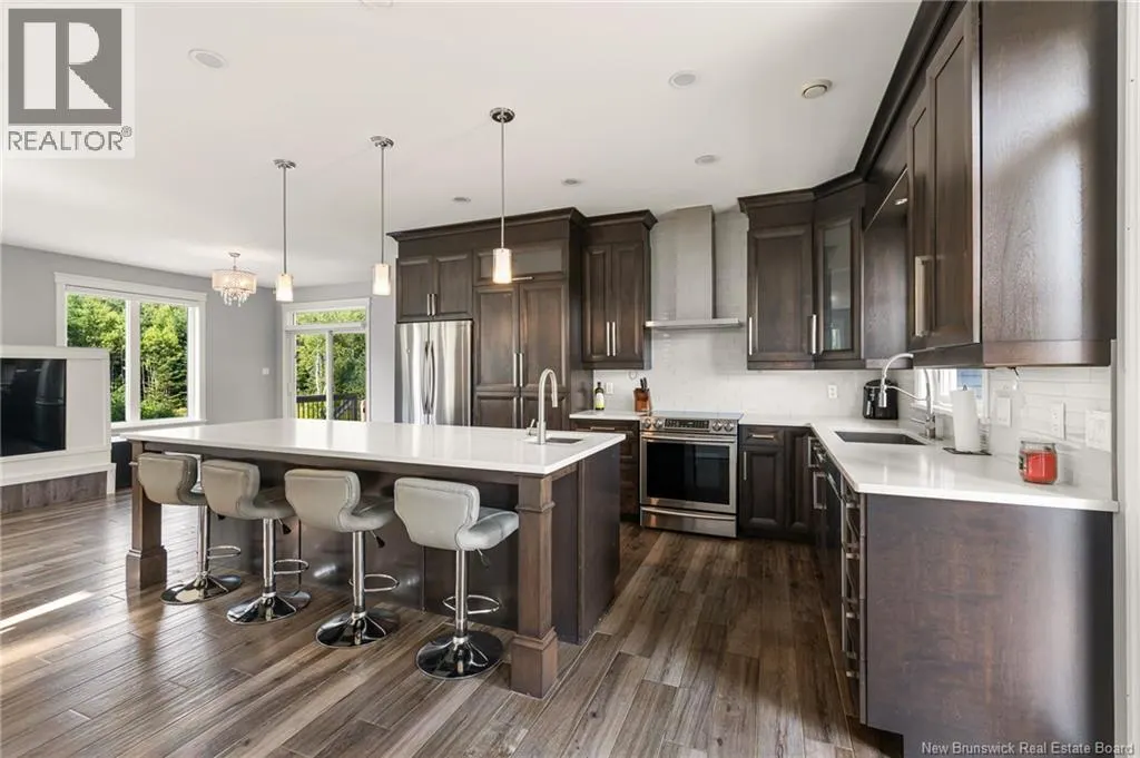 9 Streamside Court