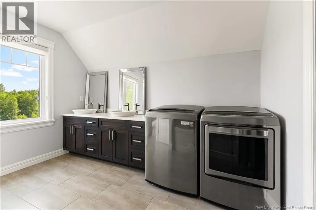 9 Streamside Court