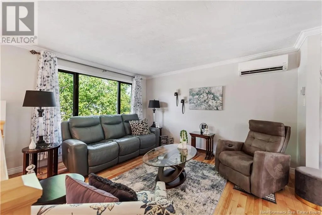 75 Candlewood Drive