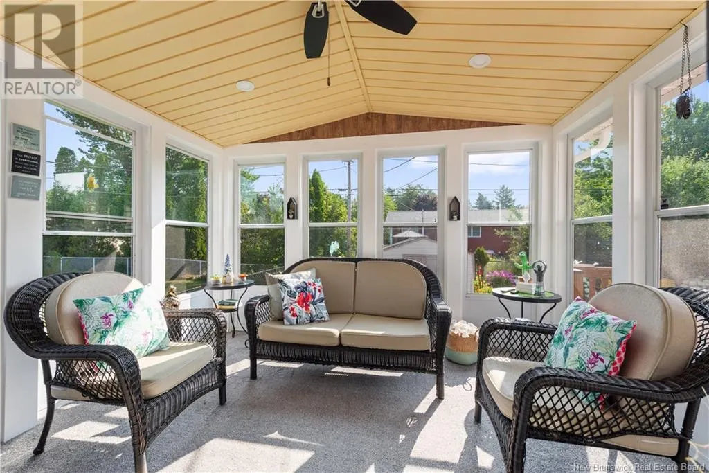 75 Candlewood Drive