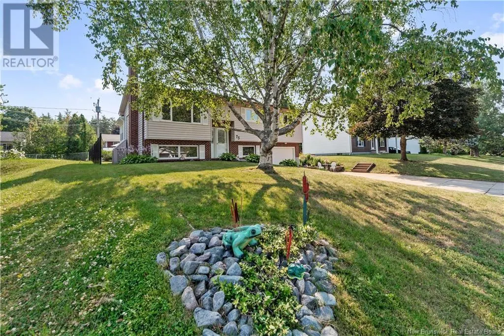 75 Candlewood Drive