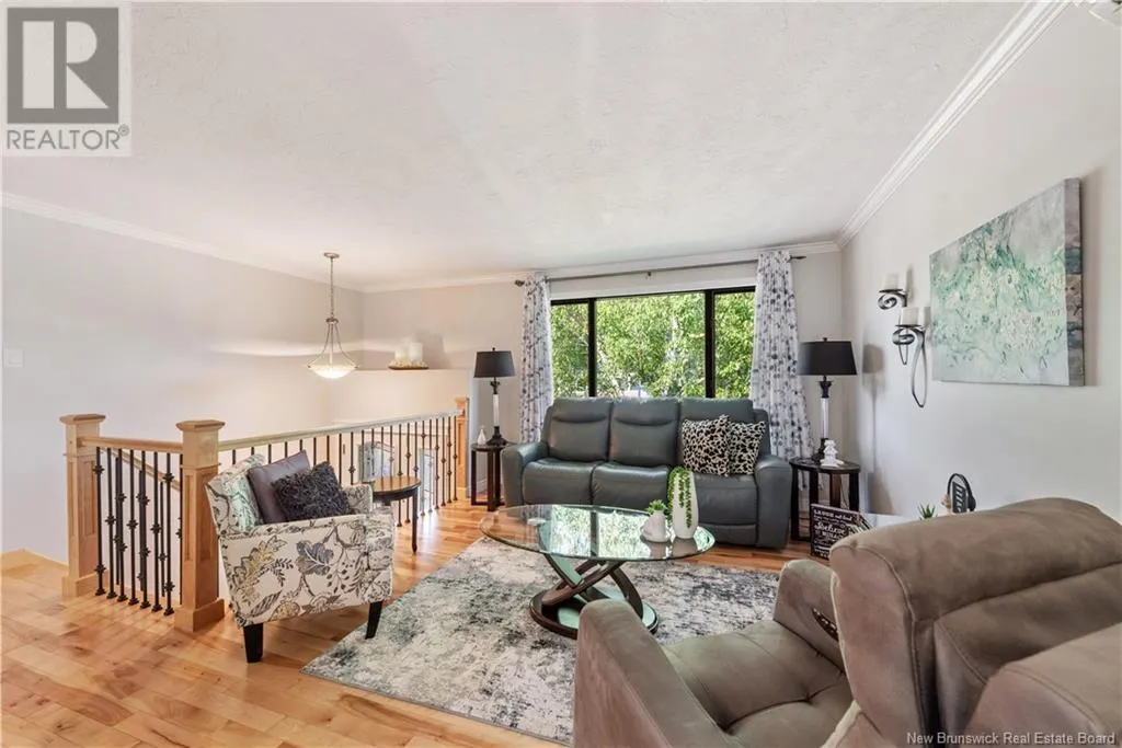 75 Candlewood Drive