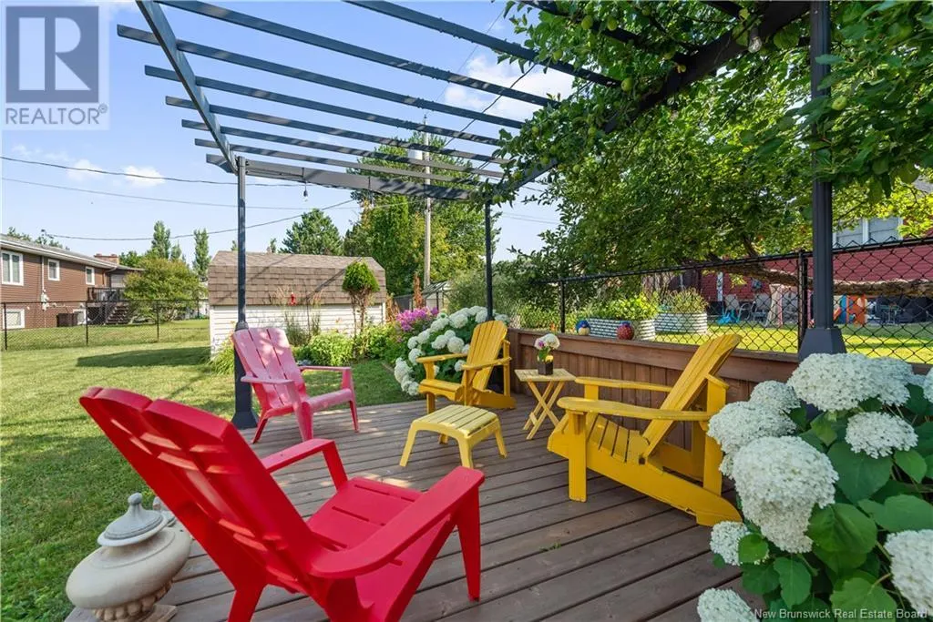 75 Candlewood Drive
