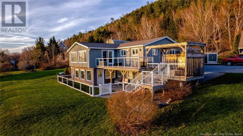 210 Hills Point Road