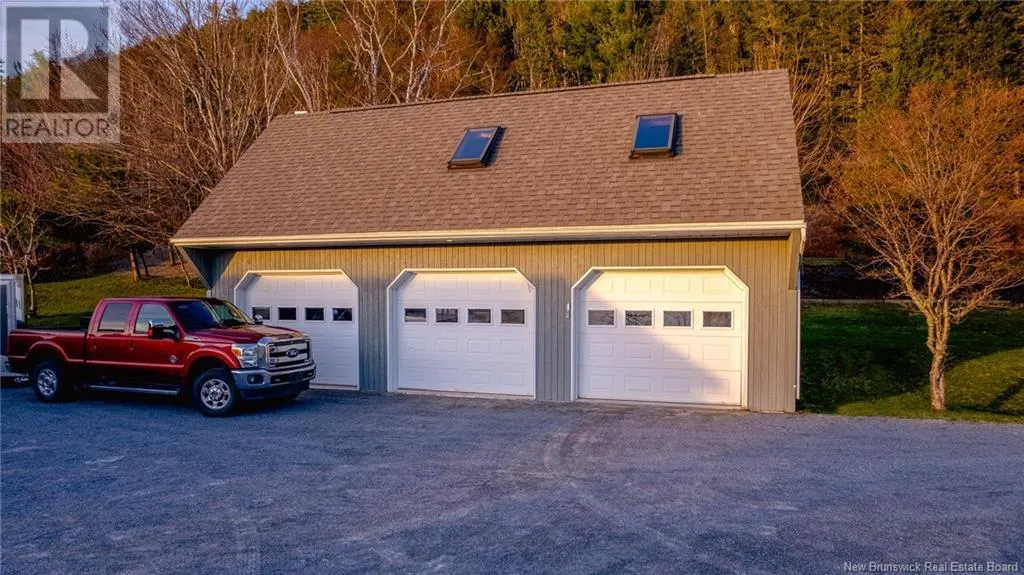 210 Hills Point Road