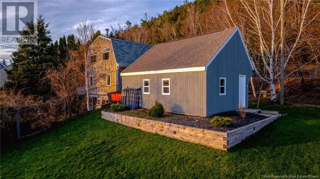 210 Hills Point Road