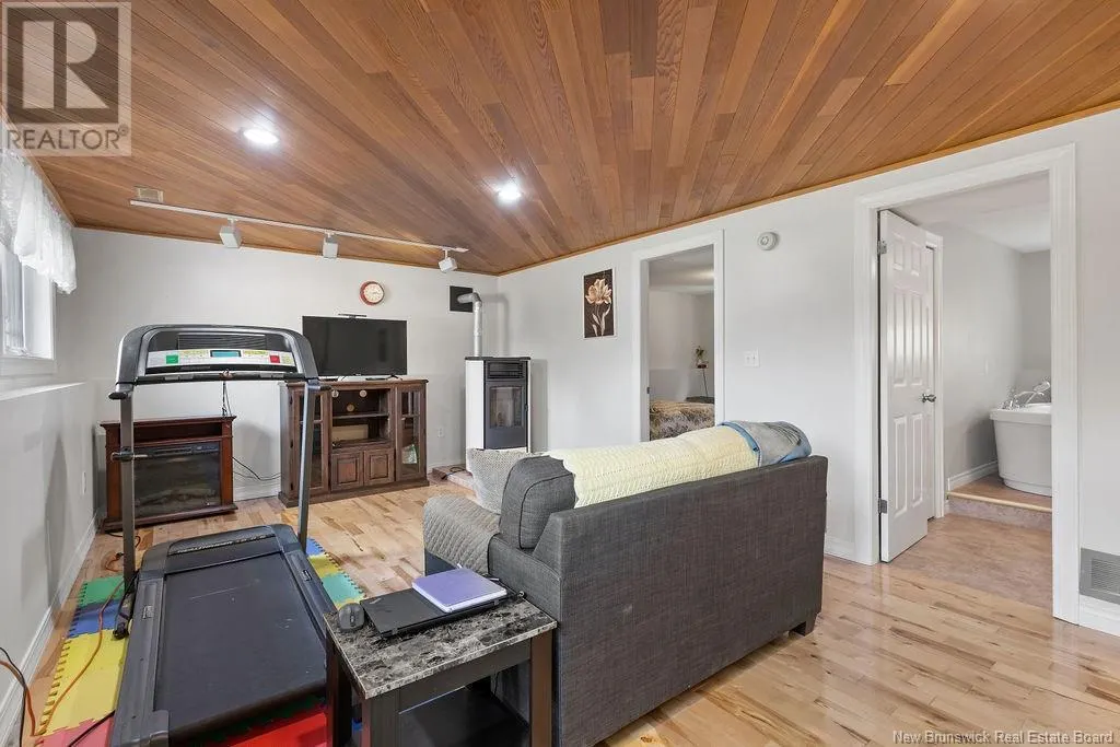 10 Cedar Street
