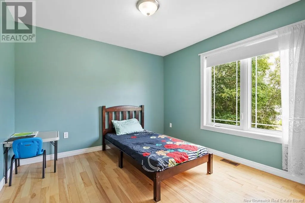 10 Cedar Street