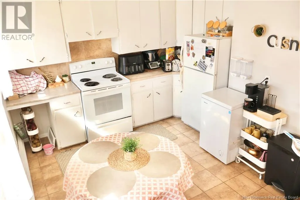 182-184 Ayer Avenue