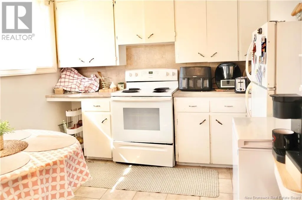 182-184 Ayer Avenue