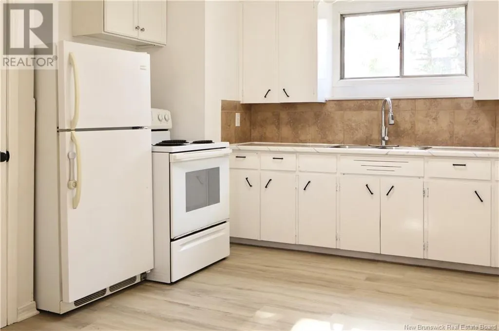 182-184 Ayer Avenue