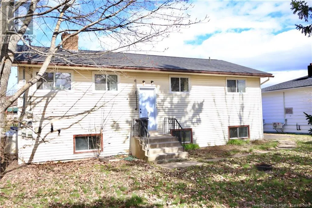 182-184 Ayer Avenue