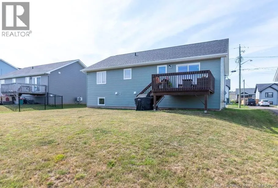 16 Luxor Drive