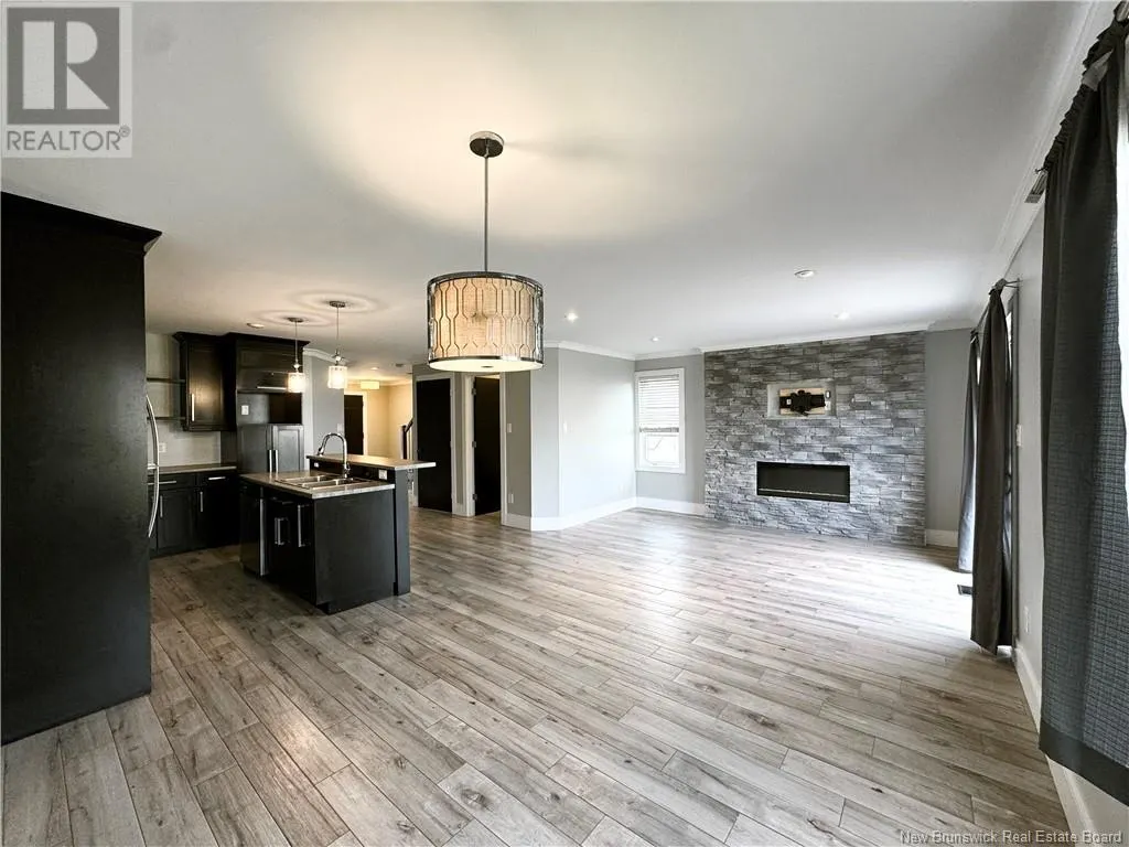 49 Francfort Crescent