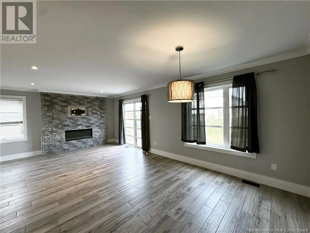 49 Francfort Crescent