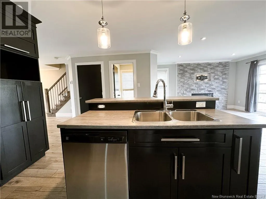49 Francfort Crescent