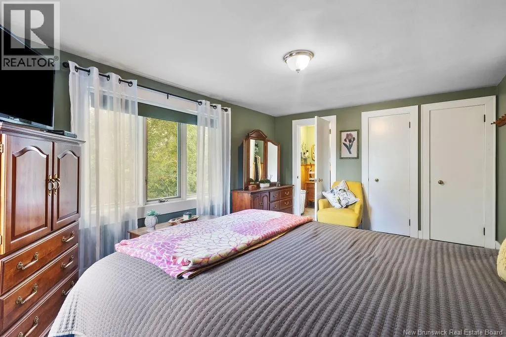 678 King George Highway
