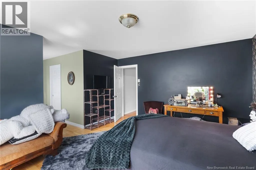 86 Bicentennial Drive