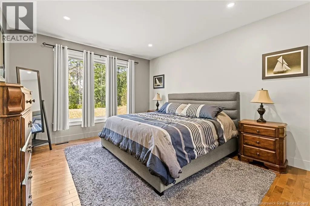 16 Louis-Arthur Court