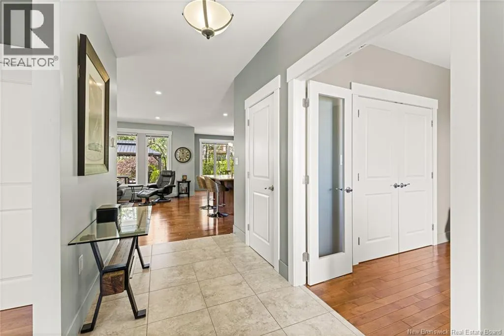 16 Louis-Arthur Court