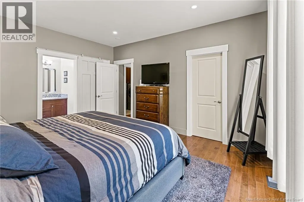 16 Louis-Arthur Court