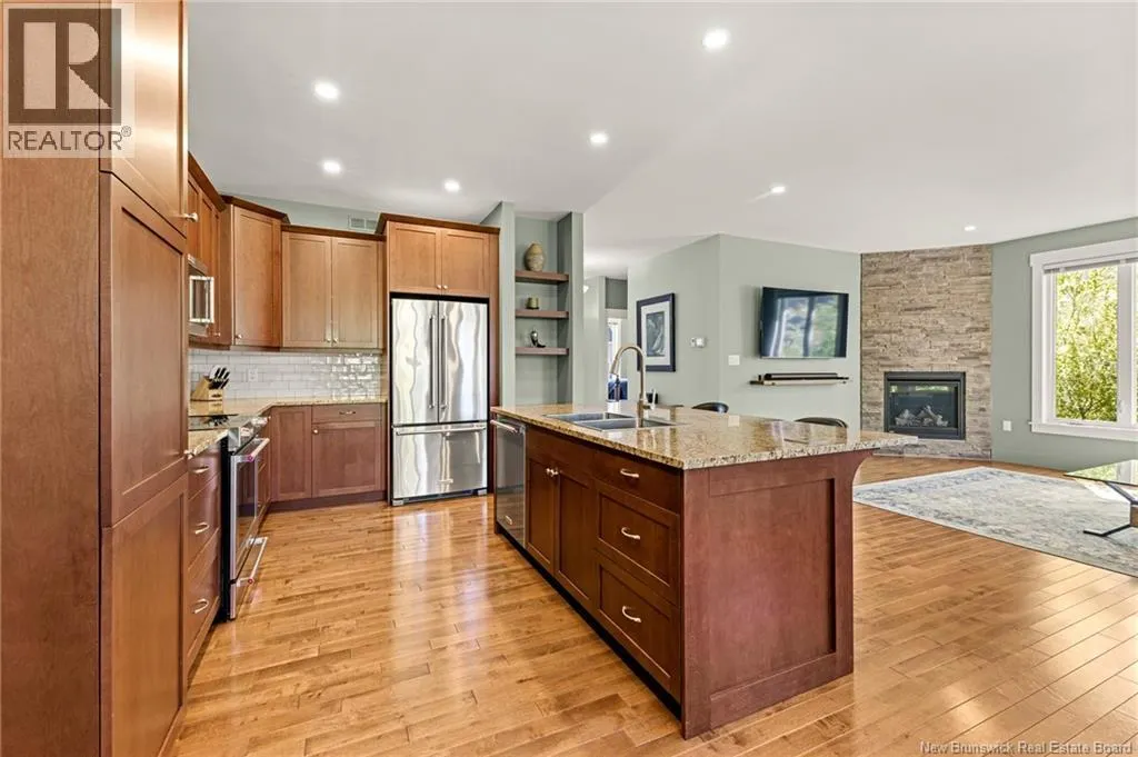 16 Louis-Arthur Court