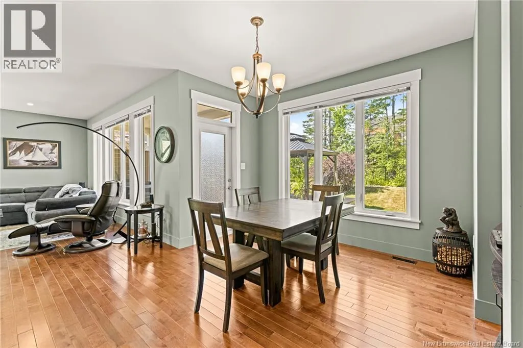 16 Louis-Arthur Court