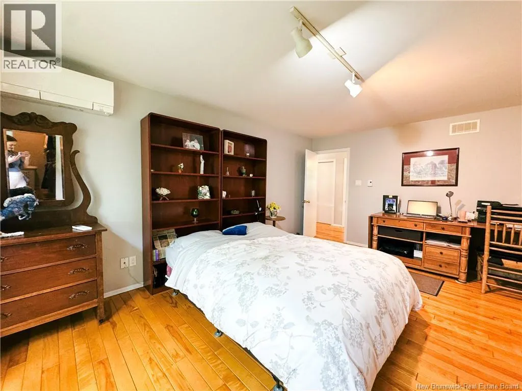 73 Oakmoor Terrace