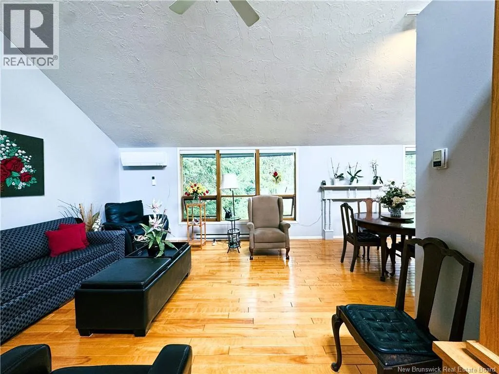 73 Oakmoor Terrace