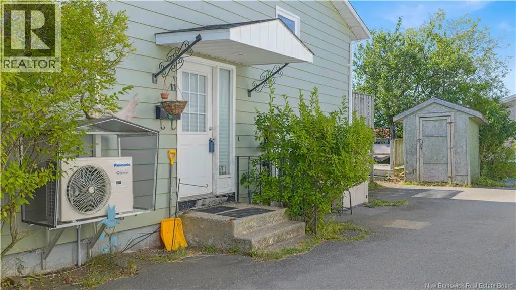 11 Clovelly