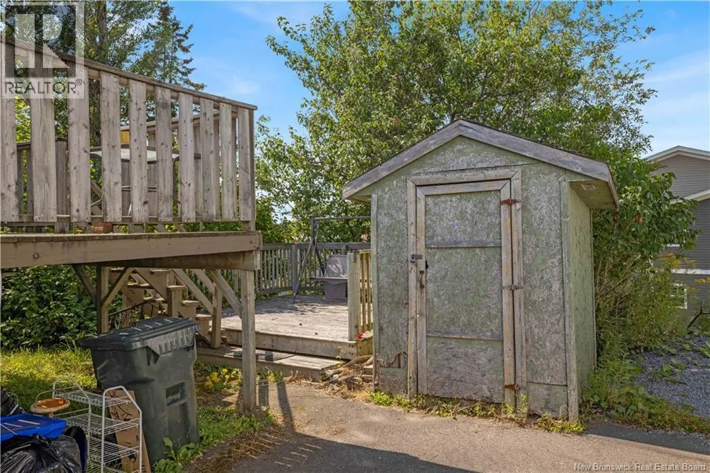 11 Clovelly