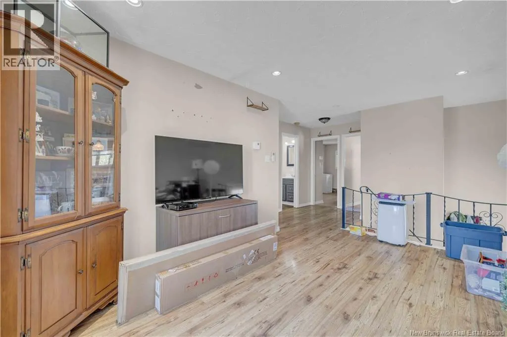 11 Clovelly