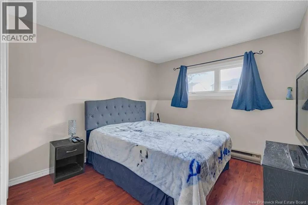 11 Clovelly