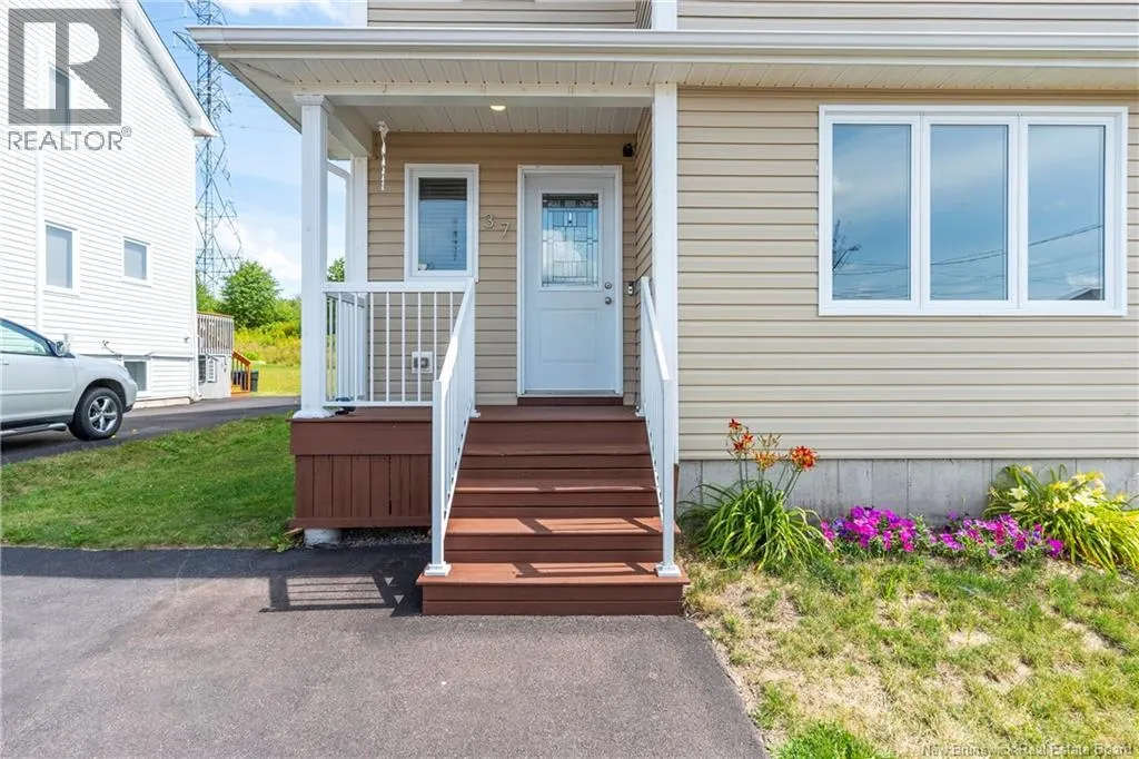 37 Stillwater Drive