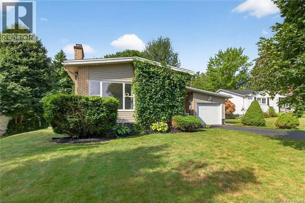 62 Woodlawn