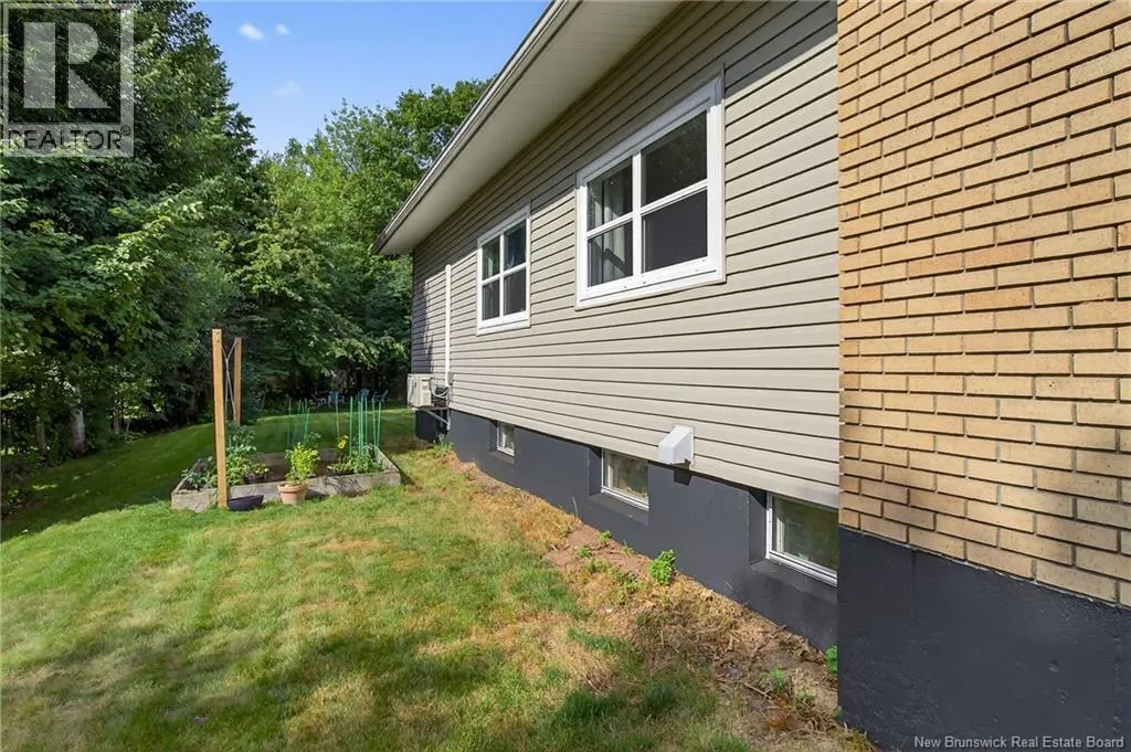 62 Woodlawn
