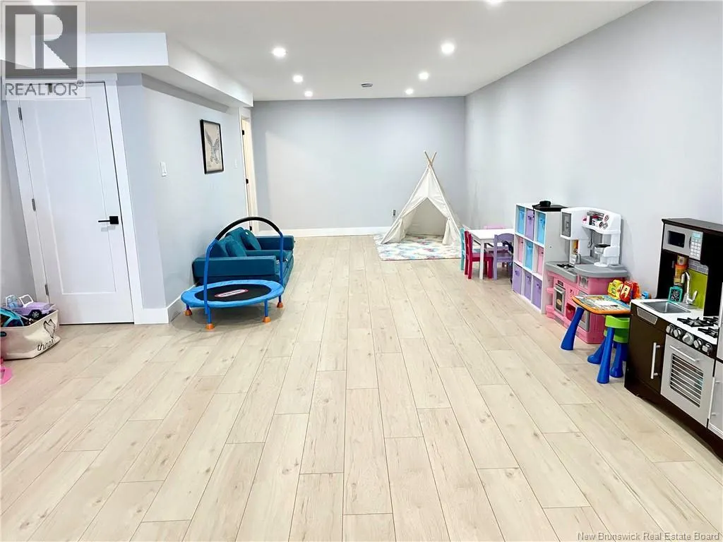 24 Flagstone Drive