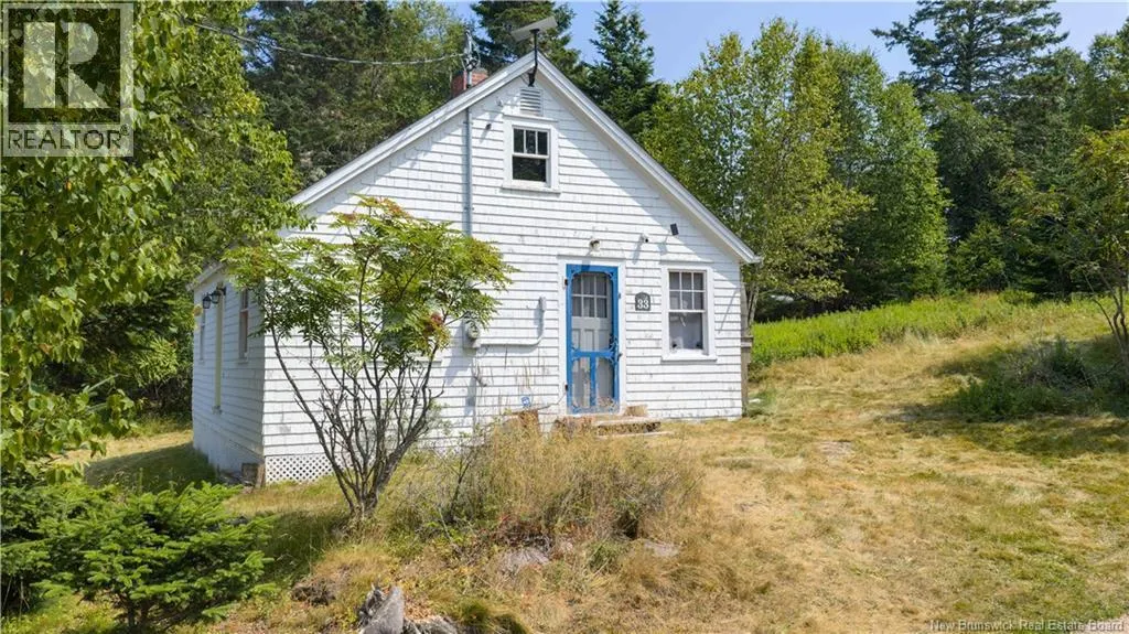 33 Crow Island Road
