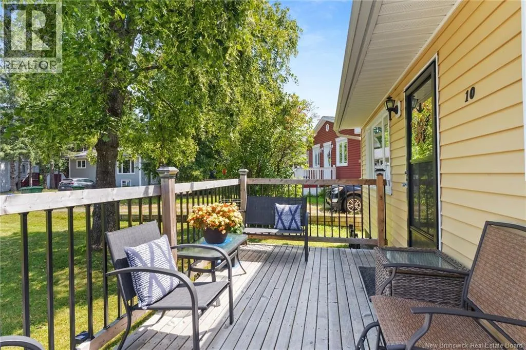 10 McInnis Court