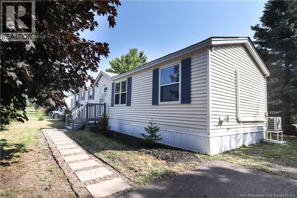2 Hummingbird Street