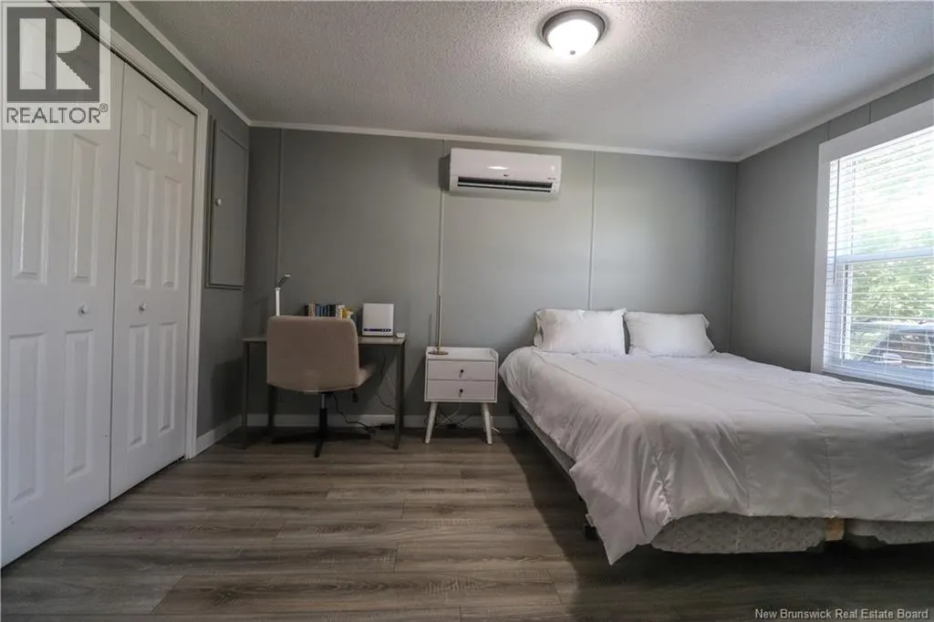 2 Hummingbird Street