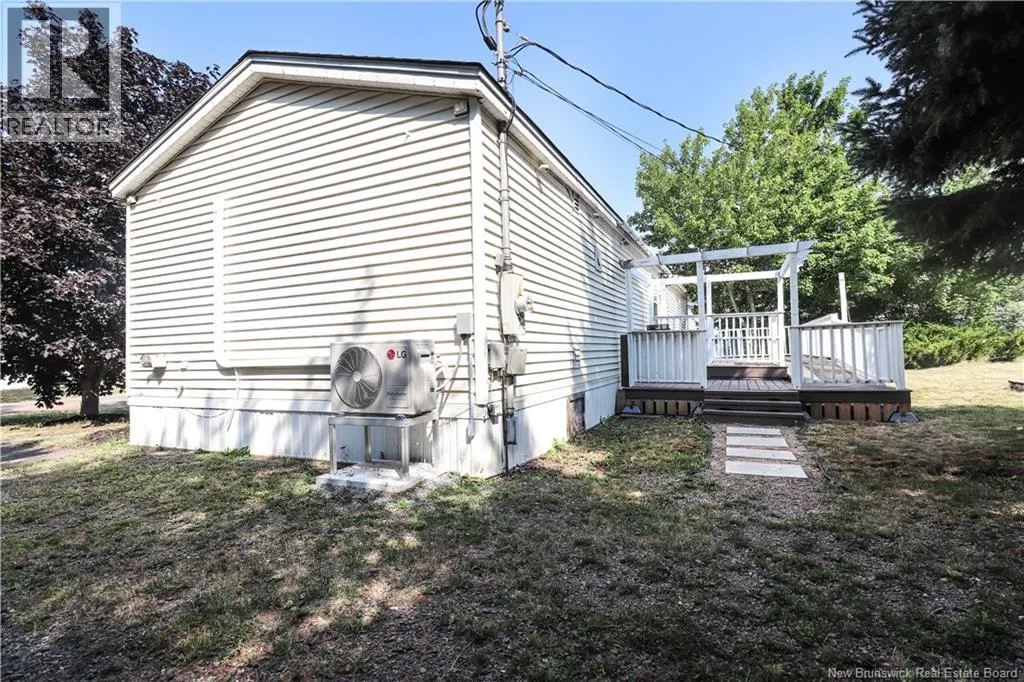 2 Hummingbird Street