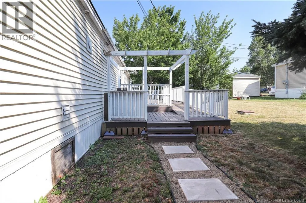 2 Hummingbird Street