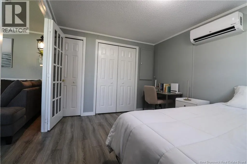 2 Hummingbird Street