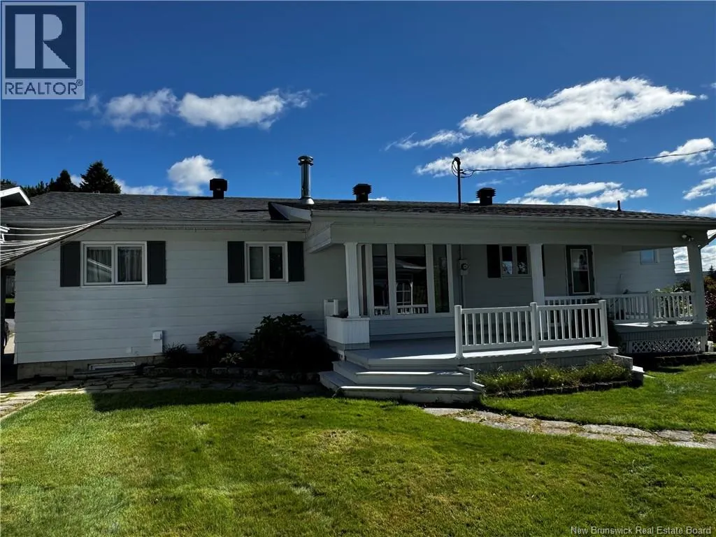 84 PHILIPPE Avenue