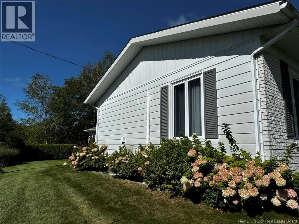 84 PHILIPPE Avenue