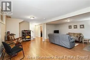 120 Dawn Crescent