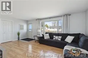 120 Dawn Crescent