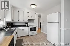 120 Dawn Crescent