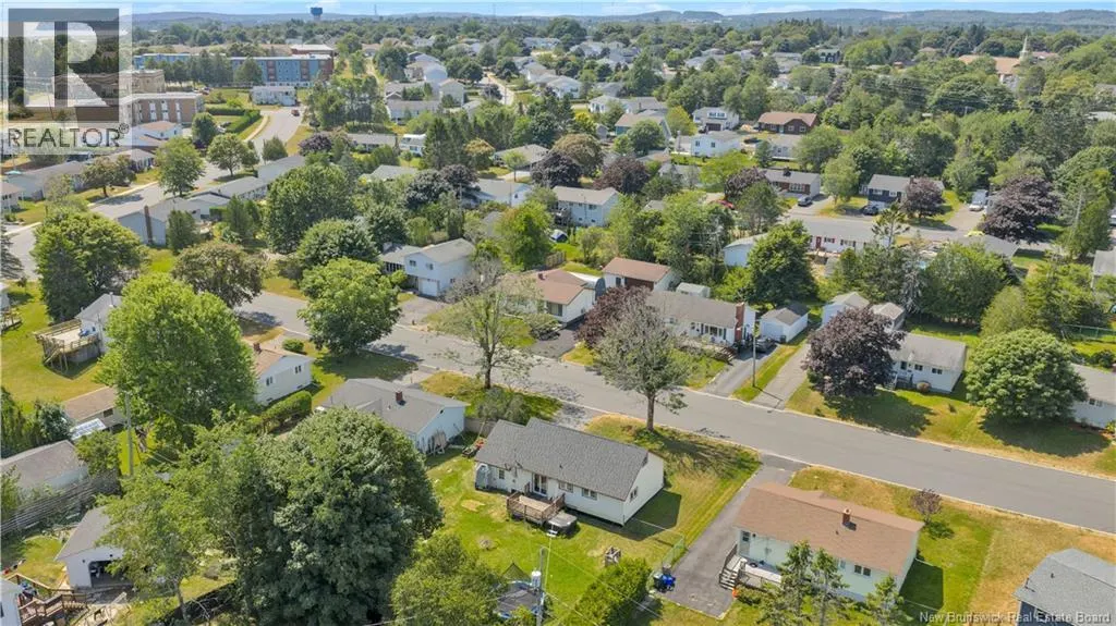 68 Valleyview Crescent